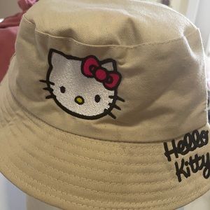 Hello kitty bucket hat